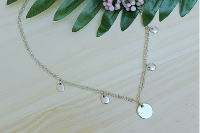 Collar Gotas y Medalla