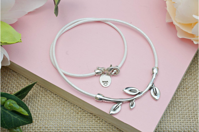 Collar Leaf