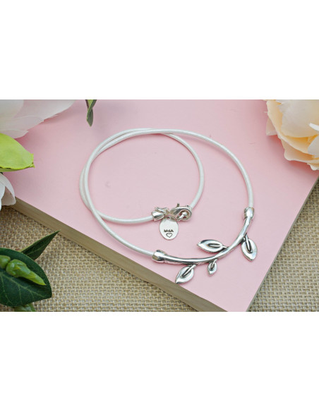 Collar Leaf