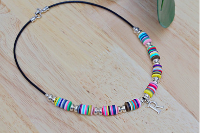 Collar discos con inicial 2