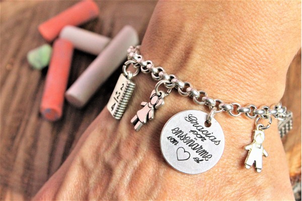 Pulsera gracias por enseñarme...