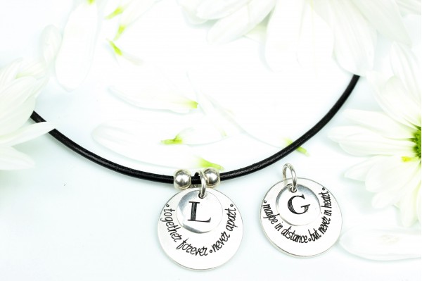 Pack Gargantillas Together Forever/Maybe in distance (gargantilla cuero)4