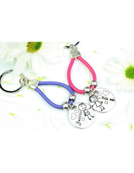 Llavero juntos , mola más