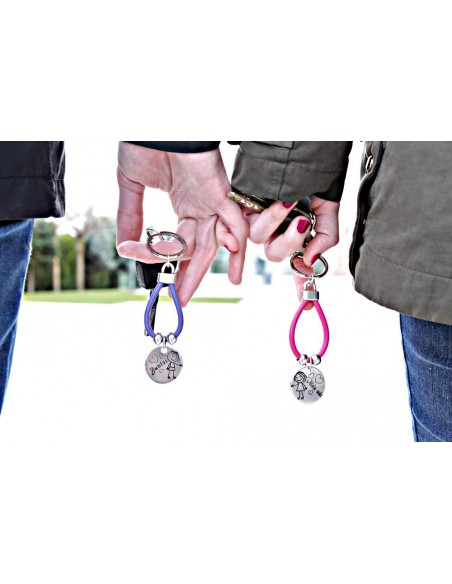 Llavero juntos , mola más